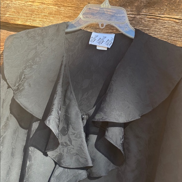 Vintage blouse ruffle trim - Picture 3 of 5